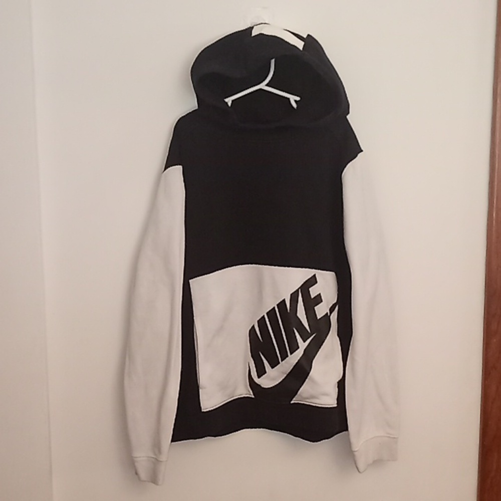 Nike Black and White Sweatshirt Hoodie Size Large